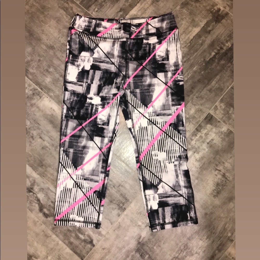 Black/Pink/White Capri leggings w/ Design